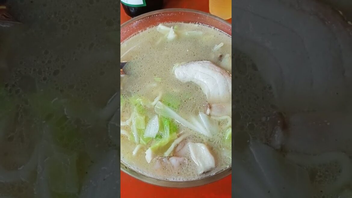 @台湾高雄台中 新海津海產 湯什錦麵 #travel #nightmarket #noodle @台湾高雄台中 新海津海產 湯什錦麵 #travel #nightmarket #noodle