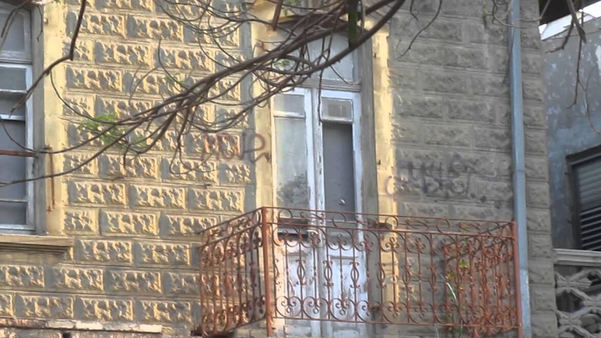 Interesting houses in Tel Aviv - 12 Rothschild Boulevard, the house of the first postman in Tel Aviv