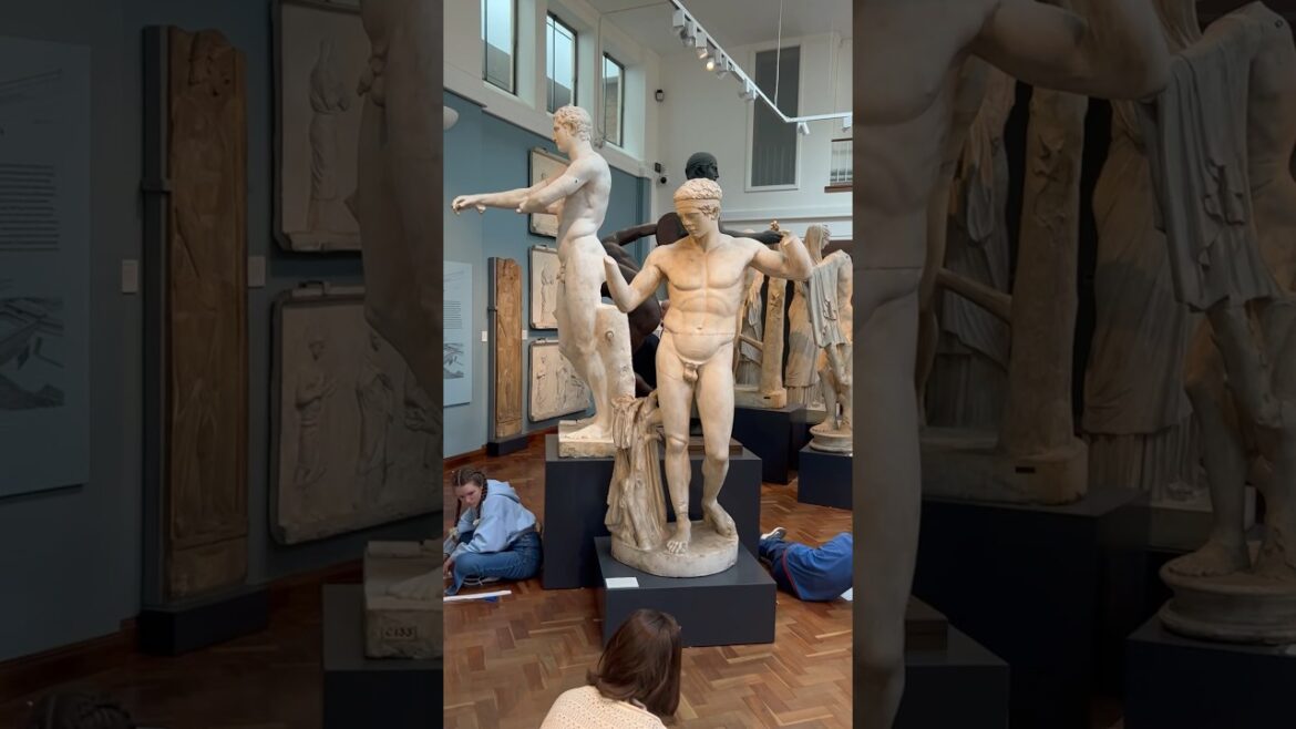 ইংল্যান্ডে রোমান দেবতাদের নগ্ন মূর্তি ! - Roman Sculptures in Oxford Ashmolen Museum