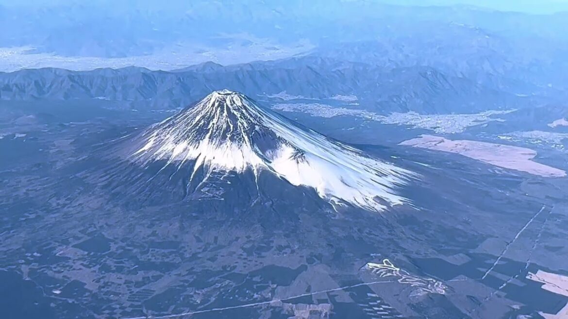 帶你去看富士山(Take you to fly over Mount Fuji)