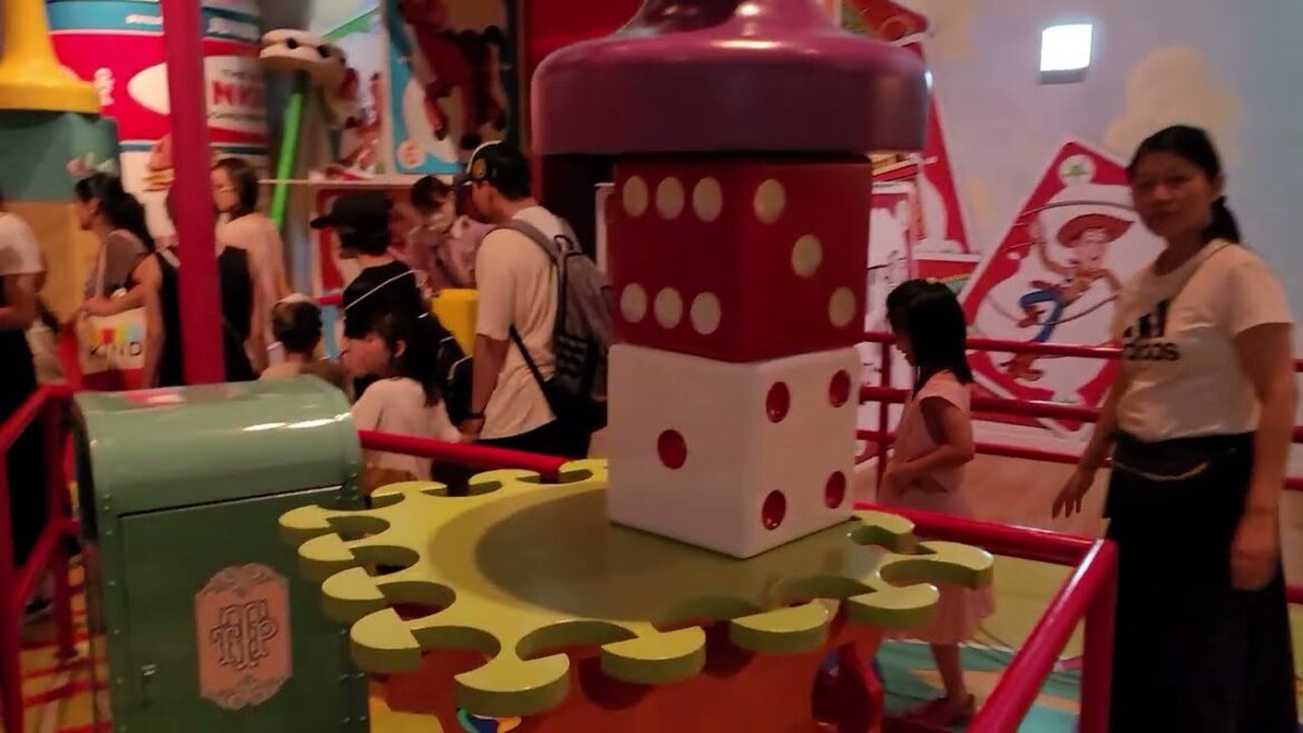 玩具總動員 Tokyo DisneySea (東京迪士尼海洋) 玩具總動員 Tokyo DisneySea (東京迪士尼海洋)