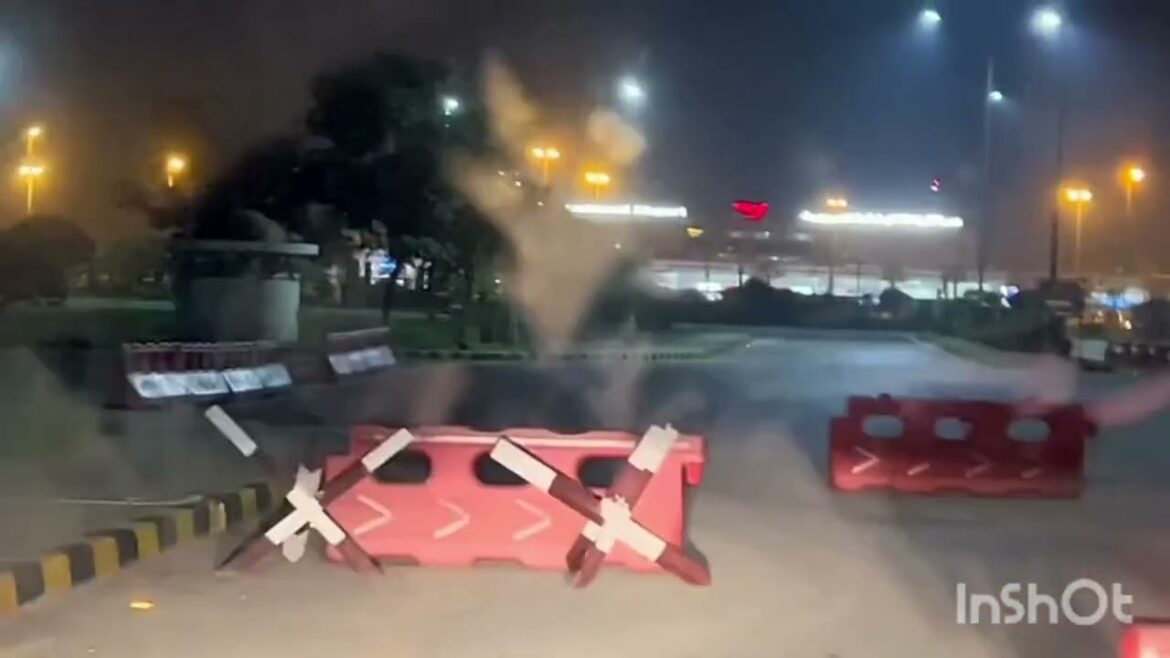 Night Vlog || Sialkot International Airport #video #night #vlog #travel #viralvideo #trending Night Vlog || Sialkot International Airport #video #night #vlog #travel #viralvideo #trending