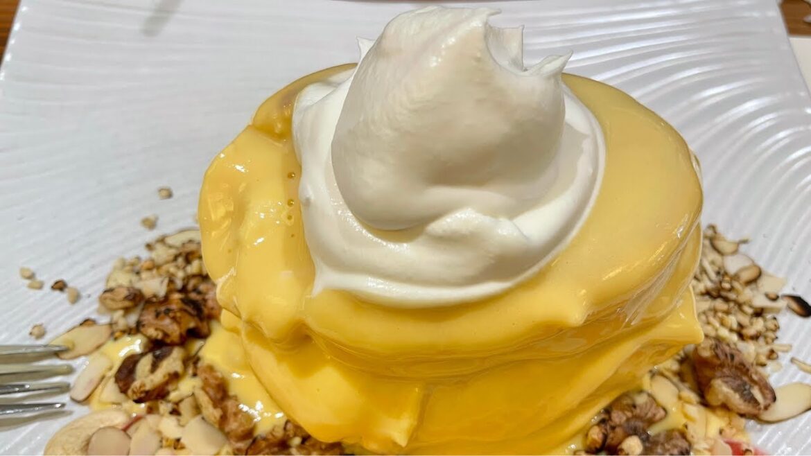 Tokyo Asakusa Fluffy pancakes are too delicious!【Benitsuru】