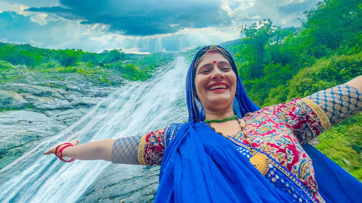 आकाश आया ये क्या तूफानी झरना ?👌❤️travel destinations Birthi waterfall to Munsiyari Uttarakhand Ep-23 आकाश आया ये क्या तूफानी झरना ?👌❤️travel destinations Birthi waterfall to Munsiyari Uttarakhand Ep-23