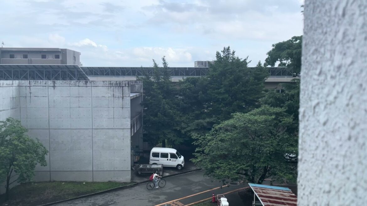 Cuaca Bagus Di Perkarangan FURICO Kumamoto Universiti Selepas Hujan