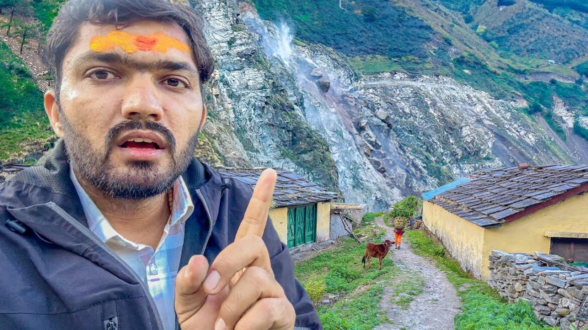गिर रहे है पहाड़ , हमारी आँखों  के सामने ? 😨 आगे नहीं जायेंगे ! Urgam Chamoli Uttarakhand Ep-12