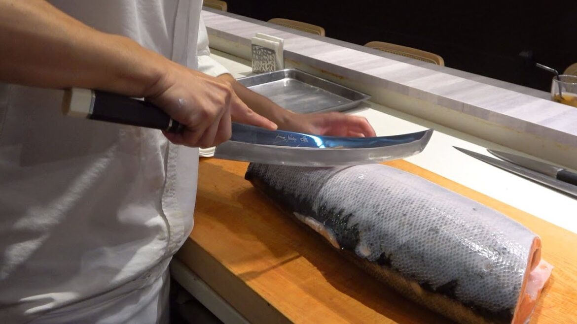 How to Cut a Fish for Sashimi - Taiwan Street Food