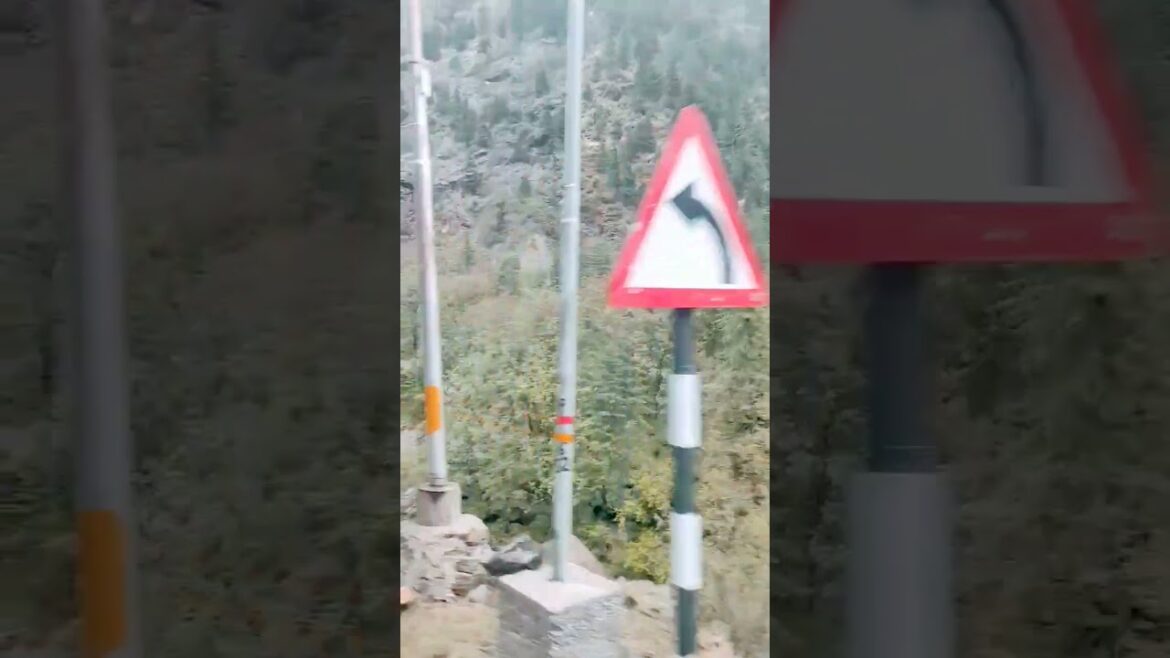 Badrinath Dham Ke Drawne Raste | Scarey Way Of Badrinath | Jai Shree Badri Vishal #shorts #chardham Badrinath Dham Ke Drawne Raste | Scarey Way Of Badrinath | Jai Shree Badri Vishal #shorts #chardham