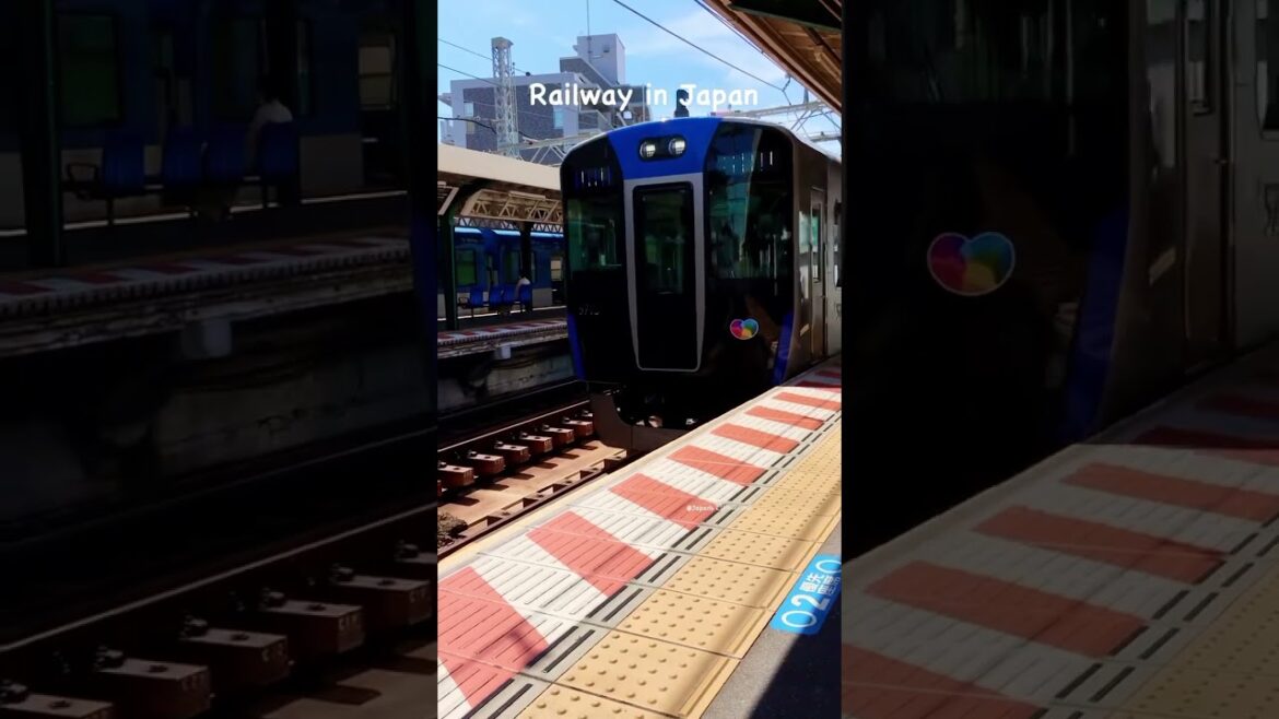 Train Approaching #日本 #japan #train #railway #travel #asia #kobecity #জাপান #shorts #railcrossing