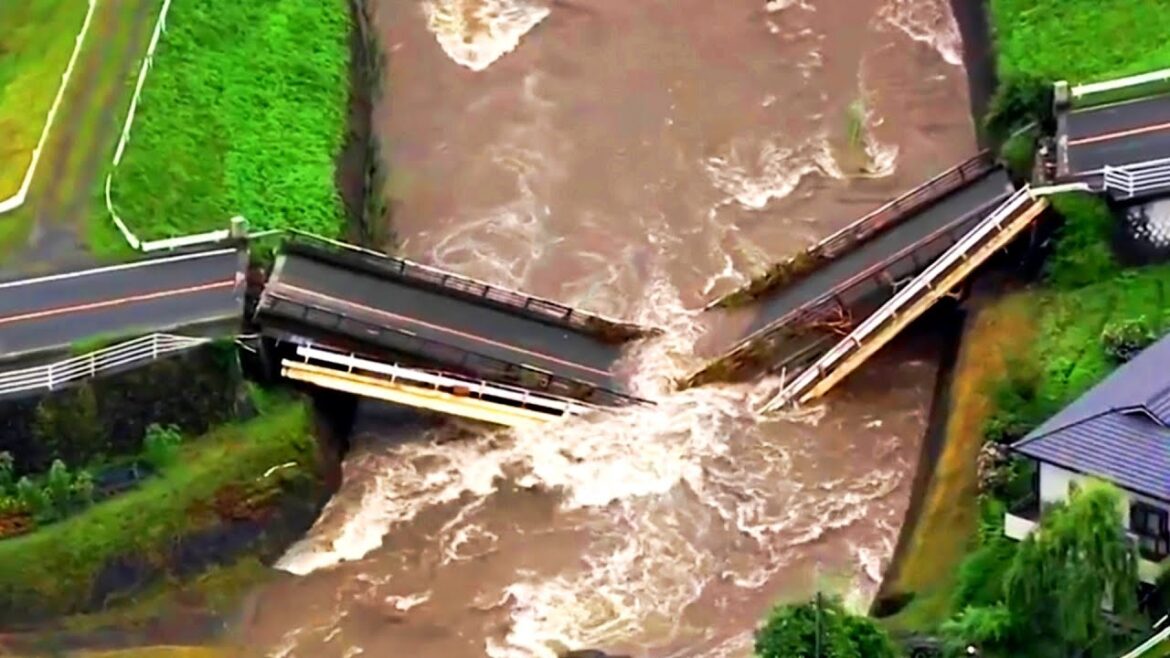 Terrible floods have swept over Japan: Authorities evacuate half a million people Terrible floods have swept over Japan: Authorities evacuate half a million people