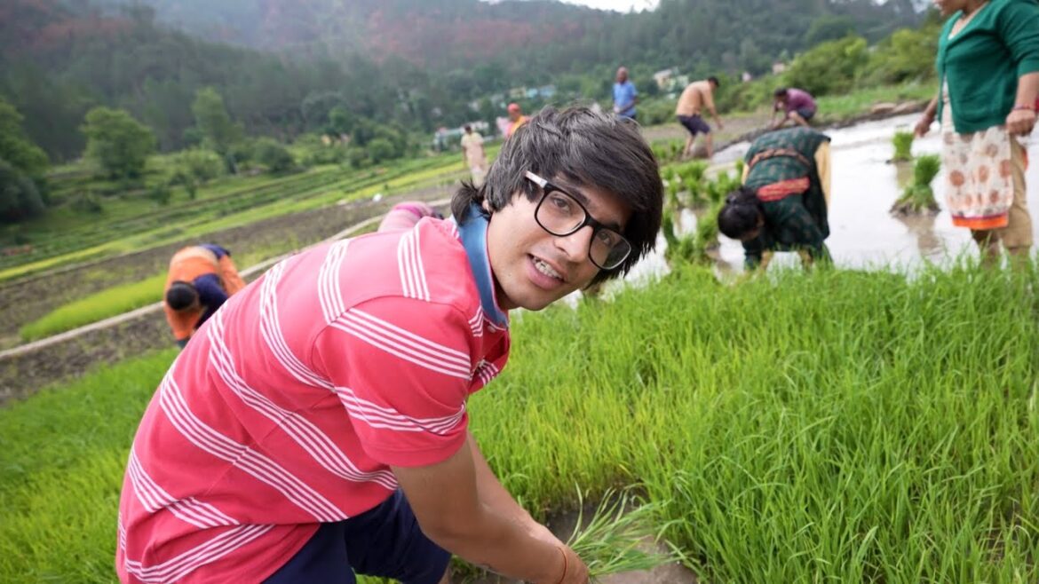 Hamare Khet Mein Kaam Kiya π With Family Hamare Khet Mein Kaam Kiya π With Family