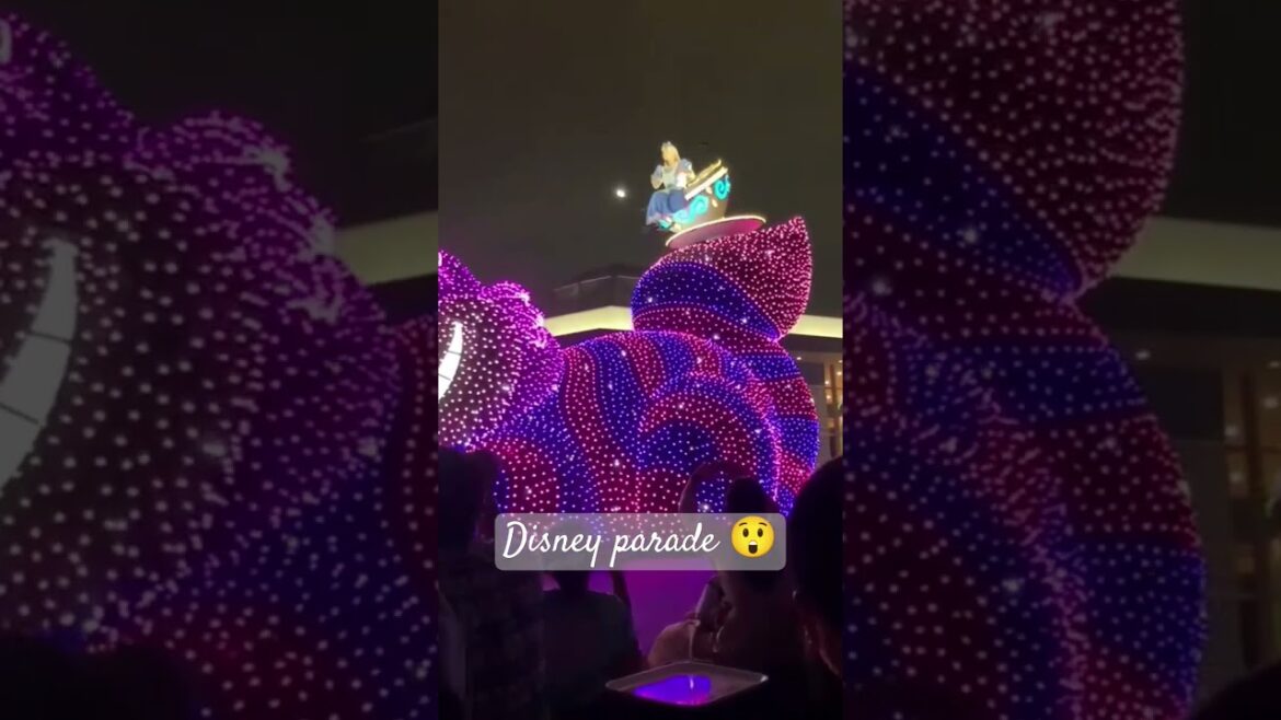 Disney parade 😍 #disneycharacter #japan #travel #news#amazing