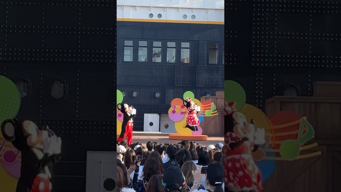 【TDL】可愛くてごめん!ミニーが最高すぎた! 東京ディズニーランド #Shorts 【TDL】可愛くてごめん!ミニーが最高すぎた! 東京ディズニーランド #Shorts