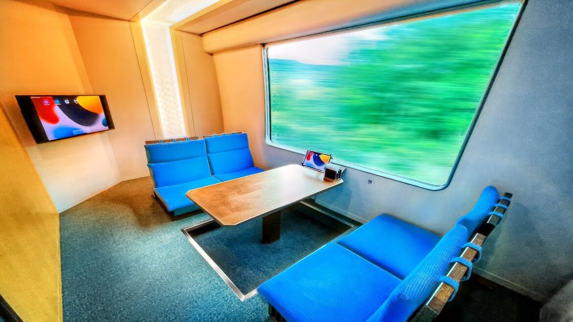 Ride in a Private Compartment with Food Service on a Luxury Japanese Sightseeing Express “Shimakaze” Ride in a Private Compartment with Food Service on a Luxury Japanese Sightseeing Express "Shimakaze"