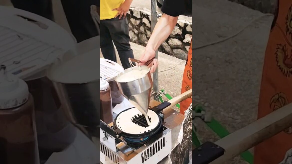 Asian Street Food #shorts #shortsfeed #youtubeshorts #streetfood #malaysia #indonesia #india #food