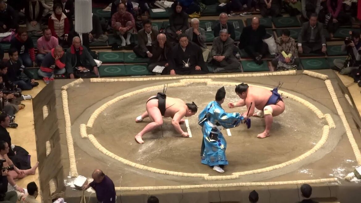 Sumo in Ryogoku, Tokyo | January 14, 2013