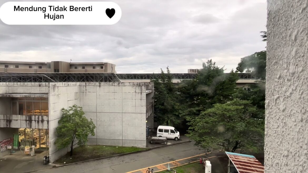 Cuaca Mendung Seharian Dan Juga Hujan Lebat Memyebabkan Paras Air Tinggi Kumamoto Jepun