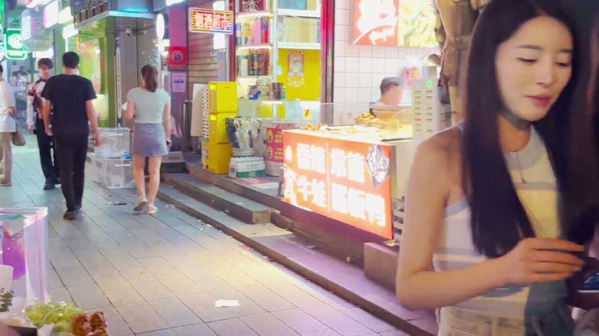 [4k] 街拍中國北京夜生活，美女醉酒，街道上跳舞walk china，Nightlife，Beijing city #street #街拍