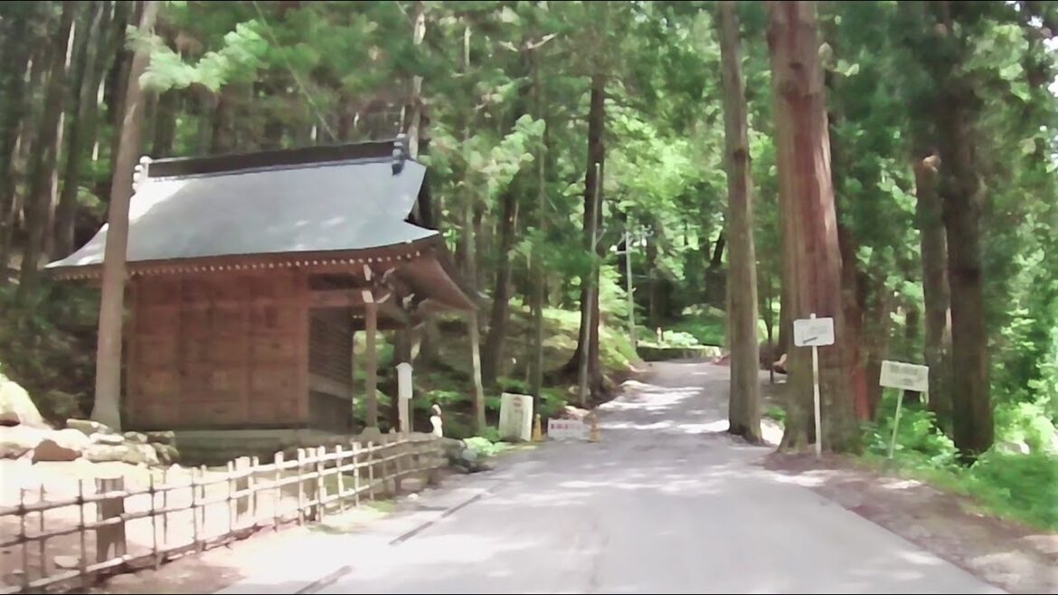 Driving Matsumoto Castle to Gofukuji Temple Driving Matsumoto Castle to Gofukuji Temple