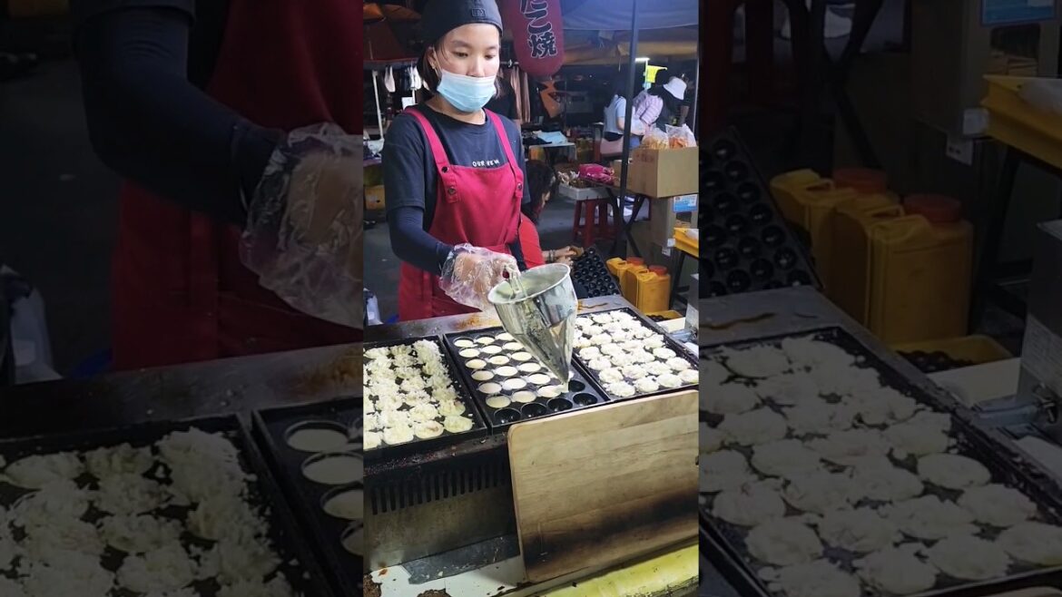 Asian Street Food #shorts #shortsfeed #youtubeshorts #streetfood #food #malaysia #indonesia #japan