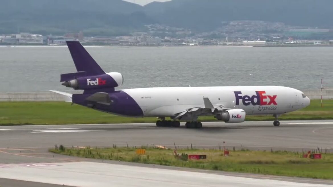 Osaka Kansai Airport LIVE STREAM 関西国際空港 Last week in Japan