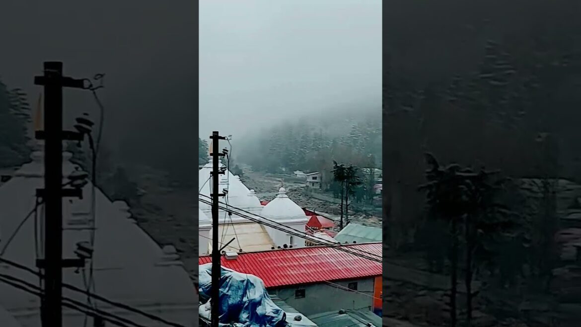 Gangotri Mandir In Snowfall ❣️ #shorts