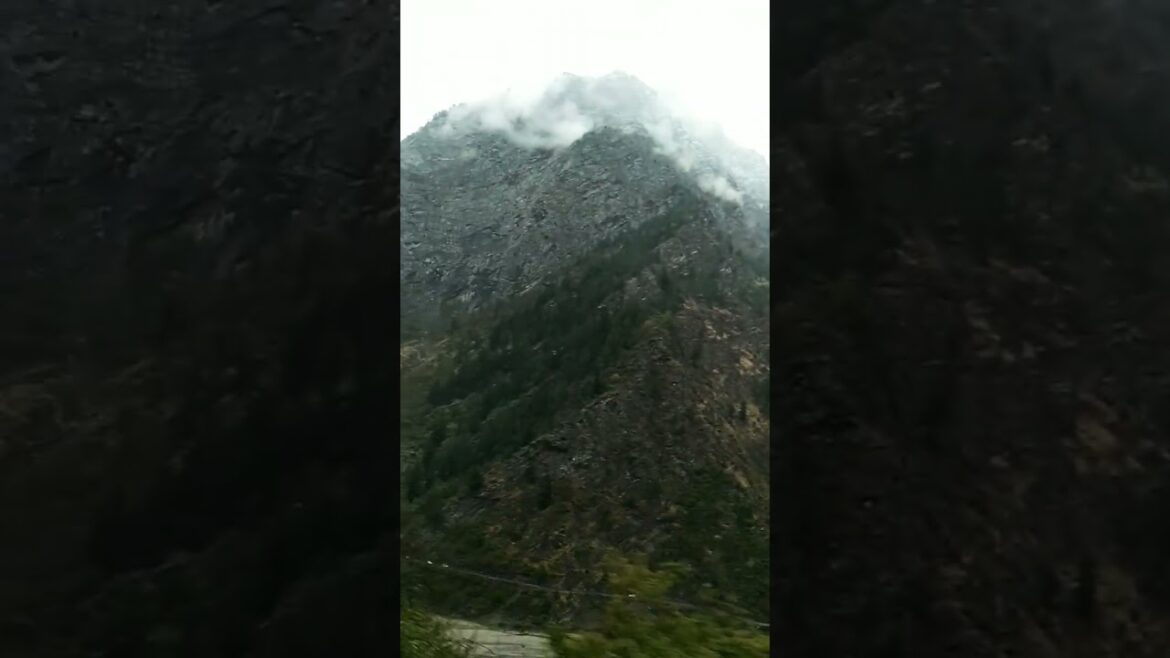 Hills In Way Of Gangotri #Shorts Hills In Way Of Gangotri #Shorts