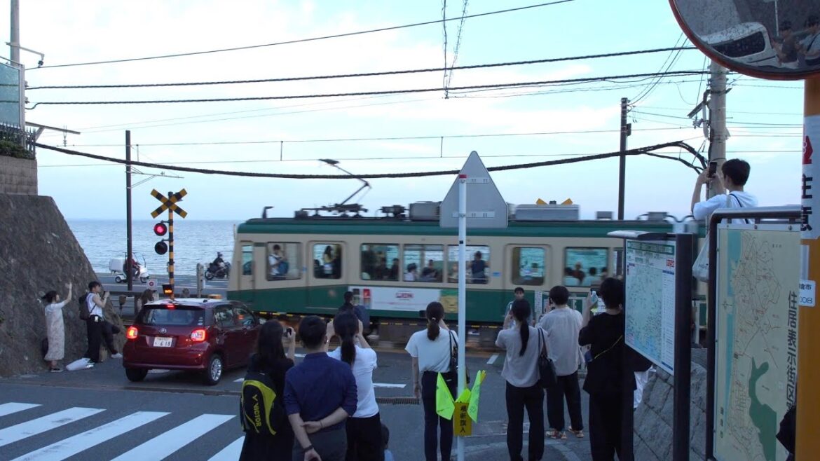【4K Japan】Walk through Seaside Town in Kamakura, Slam Dunk mecca "Kamakurakokomae"