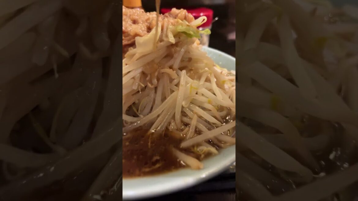 二郎系ラーメンを食べたことない人はまずはここ！「立川マシマシ」 #shorts