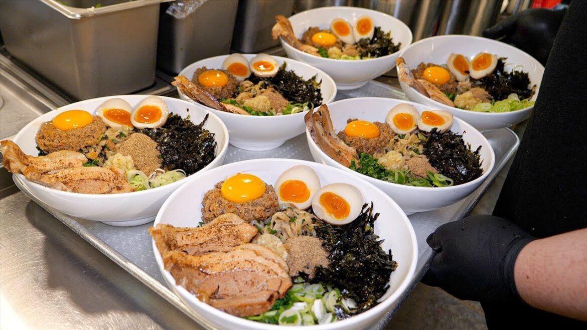 Delicious Japanese brothless Ramen, Mazesoba, sold 300 bowls per day!! - Korean street food