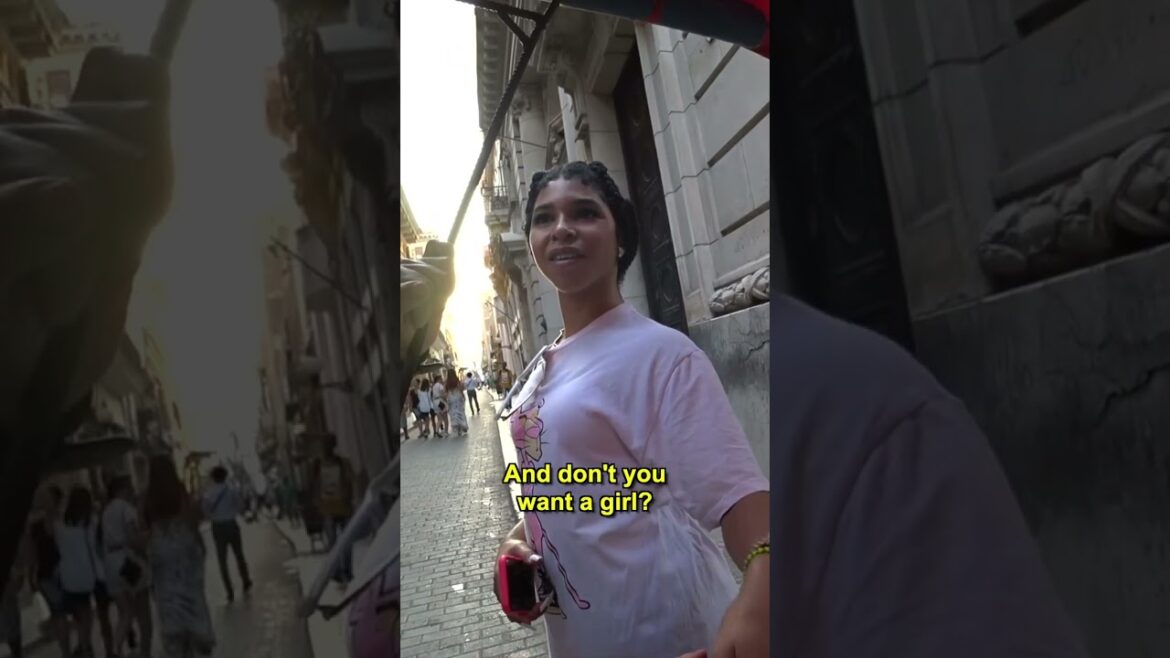 Don't trust these girls in Havana! 🇨🇺