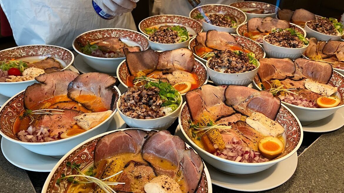 라멘 정성 미쳤습니다! 매일 300그릇 완판! 퀄리티 미친 미소라멘 Amazing quality Japanese ramen – Korean street food 라멘 정성 미쳤습니다! 매일 300그릇 완판! 퀄리티 미친 미소라멘 Amazing quality Japanese ramen - Korean street food