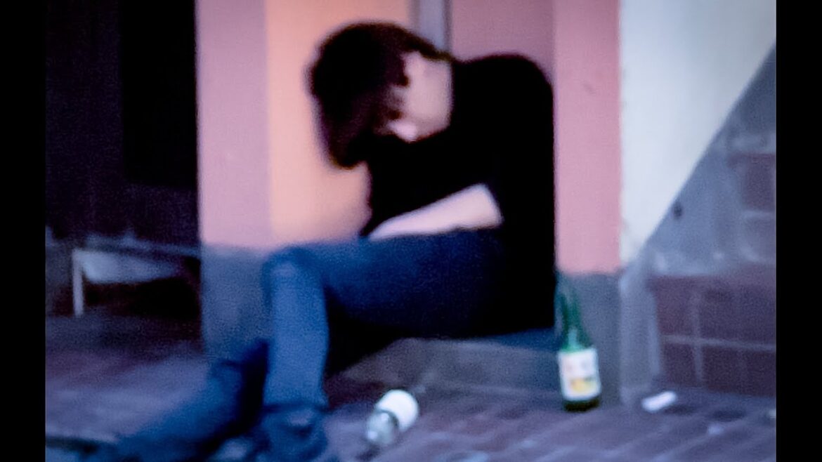 Walking Around Tokyo at 3am Walking Around Tokyo at 3am