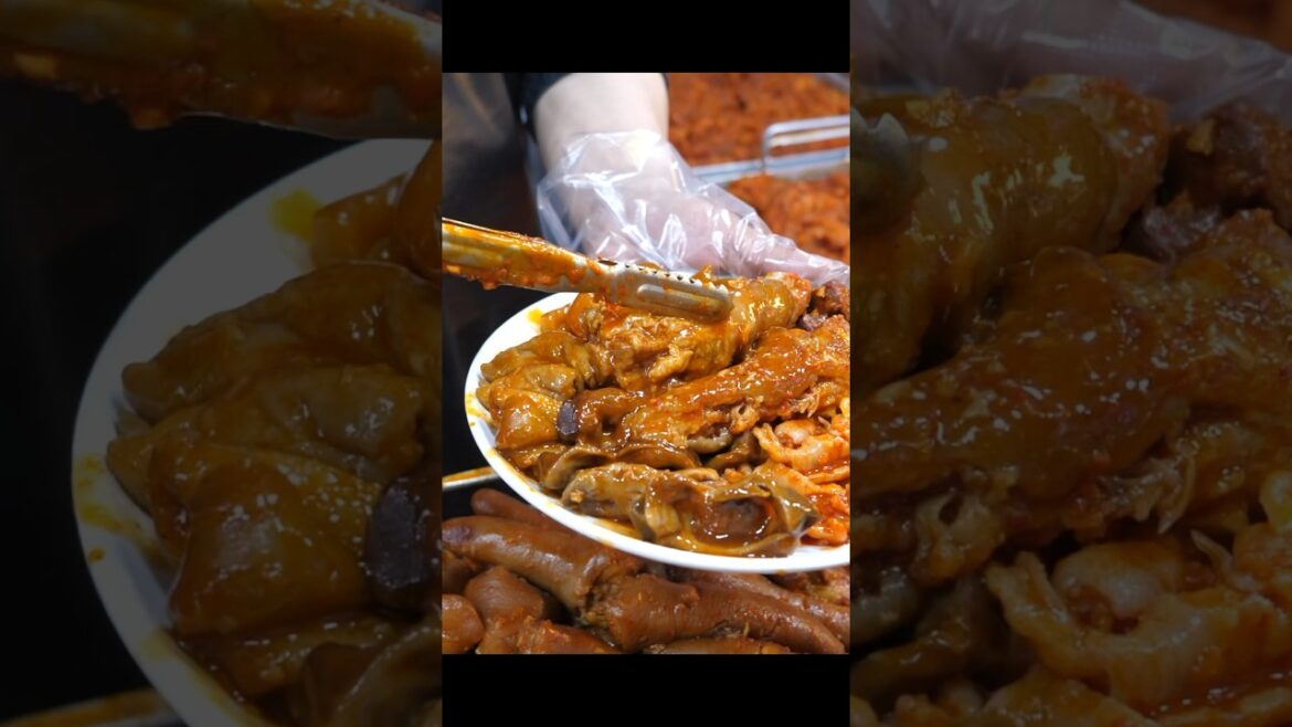 이유 있는 웨이팅! 광장시장 가면 꼭 먹는 돼지꼬리찜? 반주하려다 만취하고 가는 국밥집 Amazing Pork Tail Stew /korean street food #shorts 이유 있는 웨이팅! 광장시장 가면 꼭 먹는 돼지꼬리찜? 반주하려다 만취하고 가는 국밥집 Amazing Pork Tail Stew /korean street food #shorts