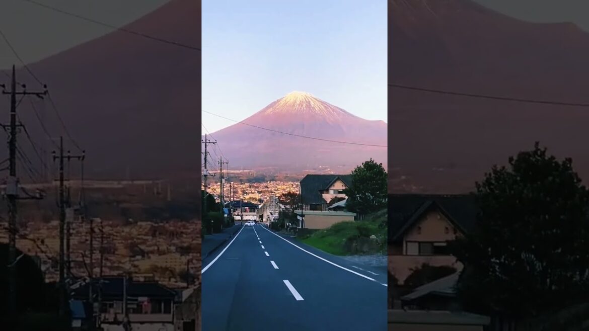 Fuji 🗻 Beautiful moment #shorts #fuji #japan #travel #nature