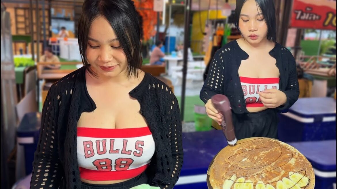 Talented Girl sells Crepes delight, Young Entrepreneur - Street food