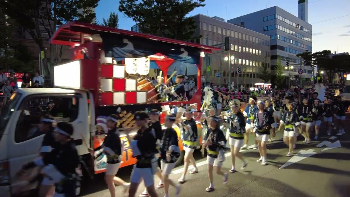 Parade before pole lantern performance D at Akita Kanto Festival, Akita, Japan MP4
