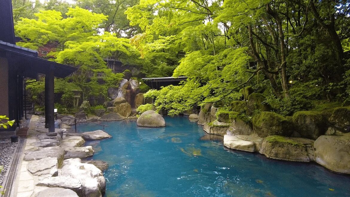 Staying at a Japanese Ryokan with a Huge Open-air Bath | Kyushu Kumamoto Kurokawa Onsen Staying at a Japanese Ryokan with a Huge Open-air Bath | Kyushu Kumamoto Kurokawa Onsen