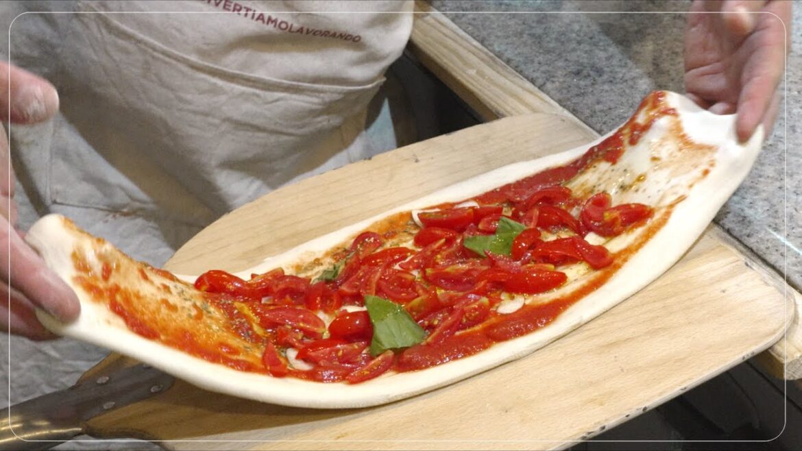 Amazing skills of the Japanese who fell in love with Neapolitan pizza. japanese street food. ピッツァ