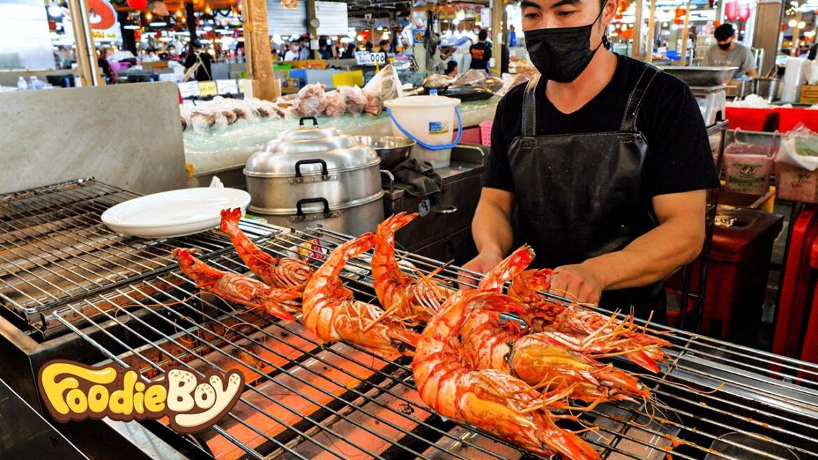 Eating at a Seafood Market in Bangkok Thailand | Salmon, Prawns, Lobster, Tiger shrimp Eating at a Seafood Market in Bangkok Thailand | Salmon, Prawns, Lobster, Tiger shrimp
