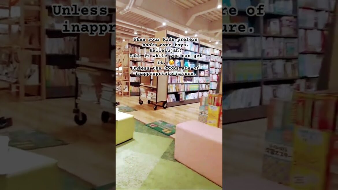 MaruzenBookStore 🇯🇵 #mostpopular #explorejapan  #viral #japanvlog #travelvlog  #kidtripadvisor