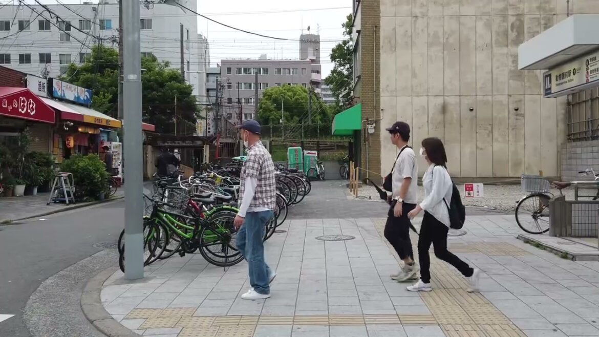 5 Minutes from My Airbnb to Osaka’s Dobutsuen-mae Station, Immersed in Super Old Vibes 4K walking 5 Minutes from My Airbnb to Osaka's Dobutsuen-mae Station, Immersed in Super Old Vibes 4K walking