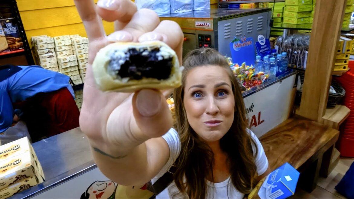 We Tried BAKPIA On The CRAZIEST Street In Yogyakarta! 🇮🇩 We Tried BAKPIA On The CRAZIEST Street In Yogyakarta! 🇮🇩