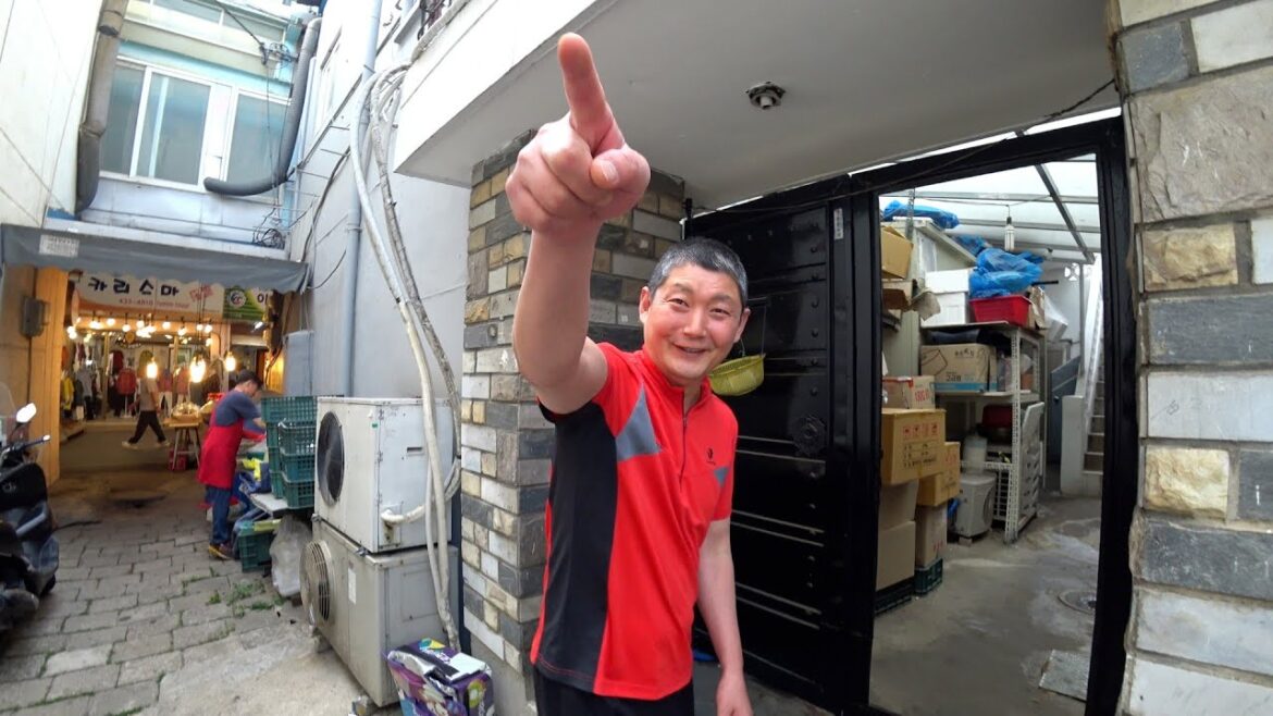 Bullied On My First Day Back π°π· Bullied On My First Day Back π°π·