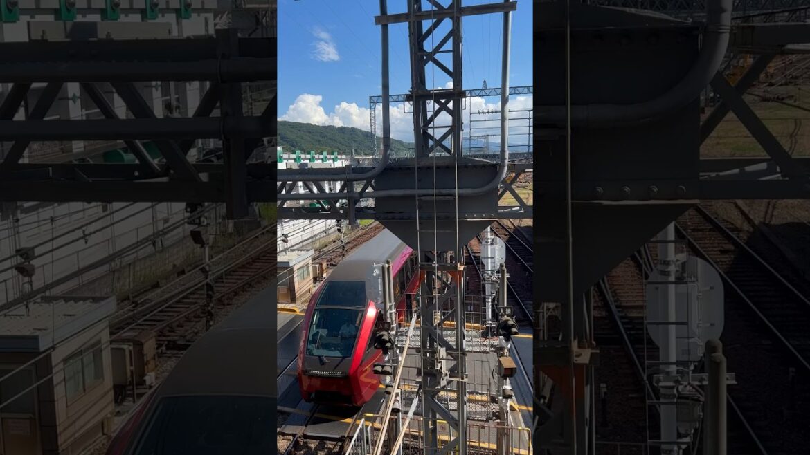 ESTACIÓN DE TREN OSAKA – JAPÓN ESTACIÓN DE TREN OSAKA - JAPÓN