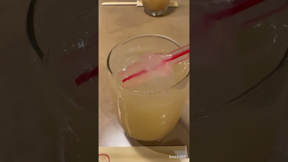 其實還有賣河豚鍋，但我們只點了鰻魚飯套餐😆水蜜桃膠原蛋白果汁的膠質是用河豚提煉的｜日本。東京。玄品 浅草 ふぐ・うなぎ・かに料理