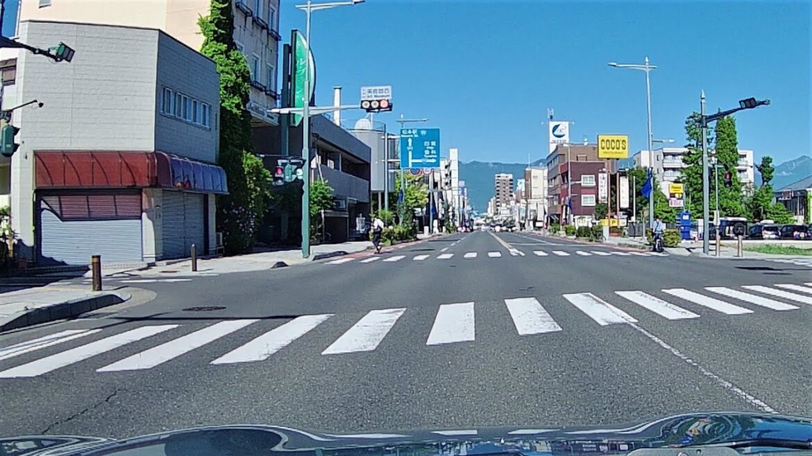 Driving in MATSUMOTO on a holiday morning