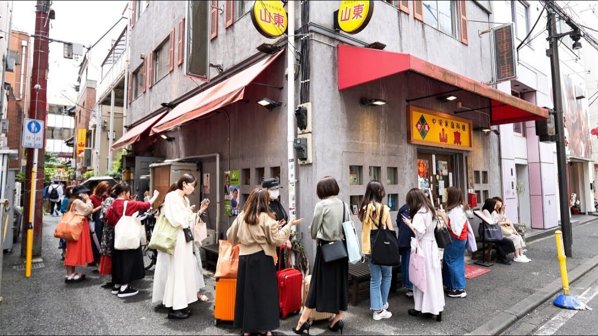 焼めし爆食イマドキ女子が殺到する行列中華がヤバすぎた丨Fried rice and Gyoza(Dumpling）