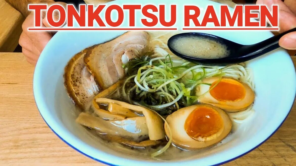 Japanese Food🇯🇵~ Tonkotsu Ramen Soup~The Creamiest And Richest Variety Of Ramen !!