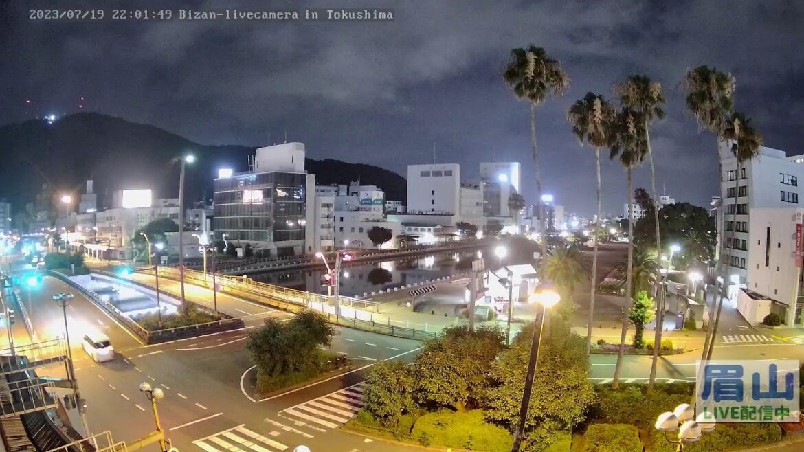 【LIVE配信中】眉山ライブカメラ（徳島県徳島市）/Mt. Bizan in Tokushima Japan - Live Camera
